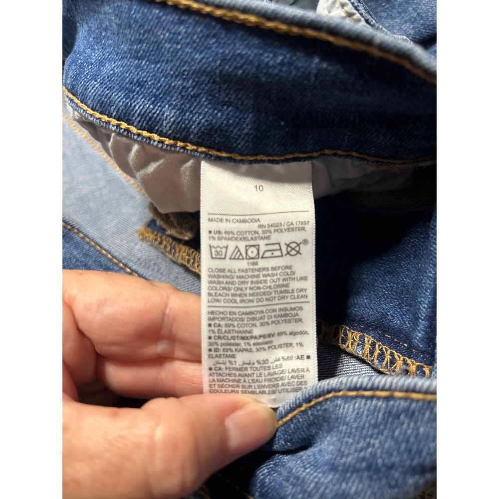 Old Navy Cotton Denim Shorts Size 10 Mid-Rise Cuffed Stretch Blue Wash - Picture 4 of 5